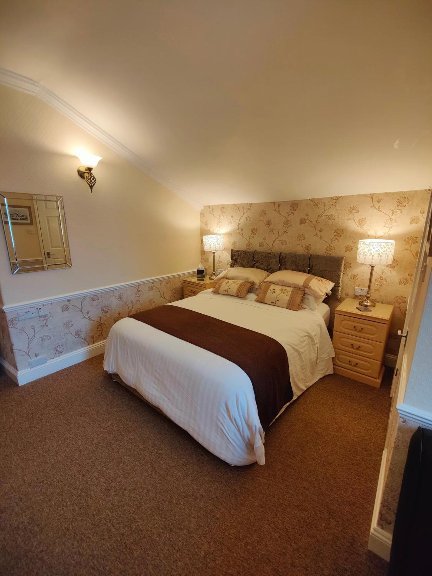 The Pack O' Cards Hotell Combe Martin Exteriör bild