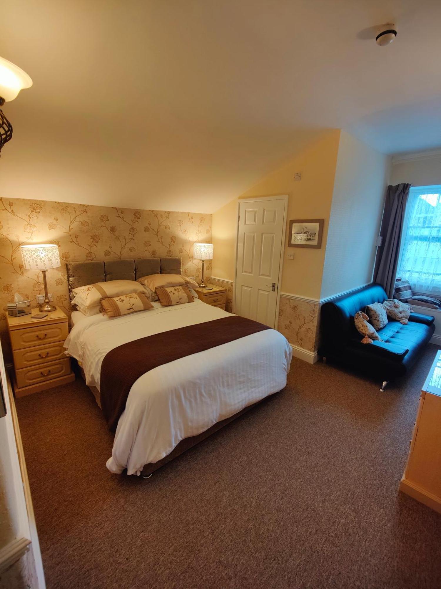 The Pack O' Cards Hotell Combe Martin Exteriör bild