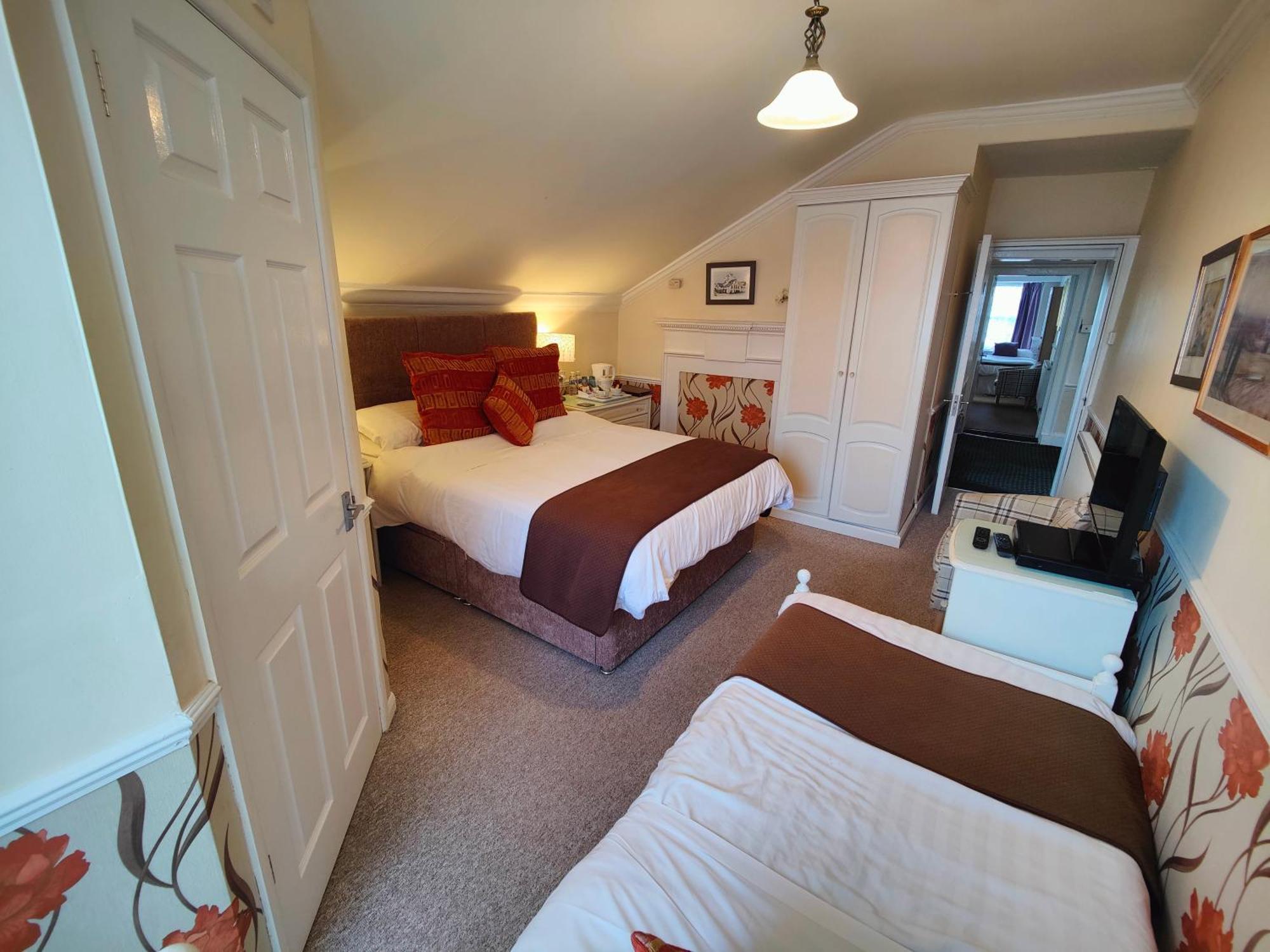 The Pack O' Cards Hotell Combe Martin Exteriör bild