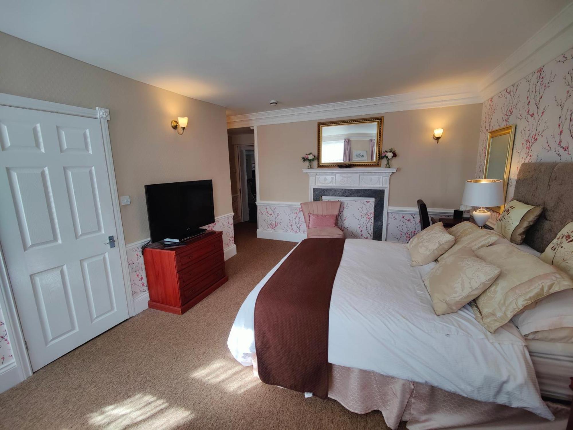 The Pack O' Cards Hotell Combe Martin Exteriör bild