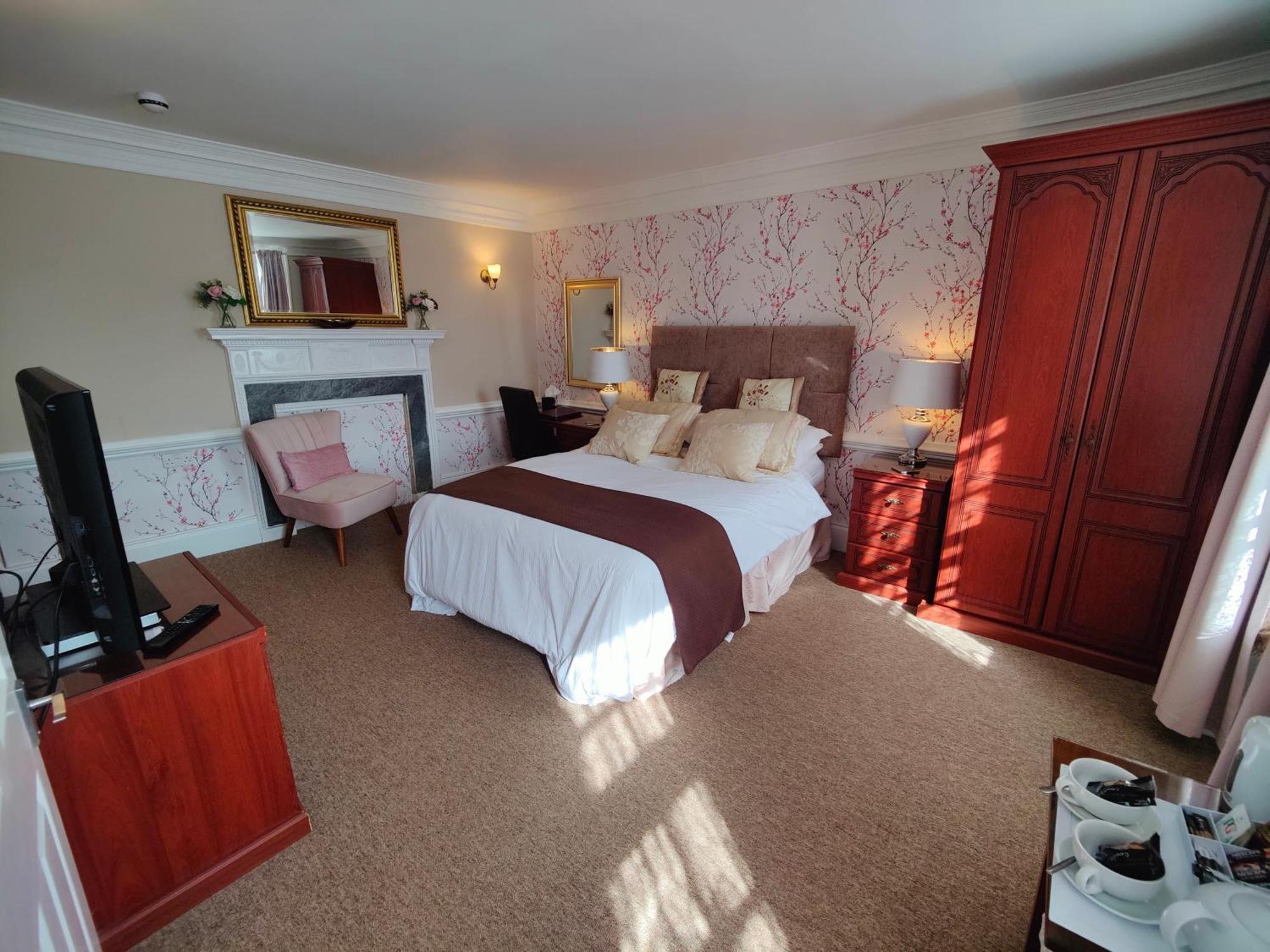 The Pack O' Cards Hotell Combe Martin Exteriör bild
